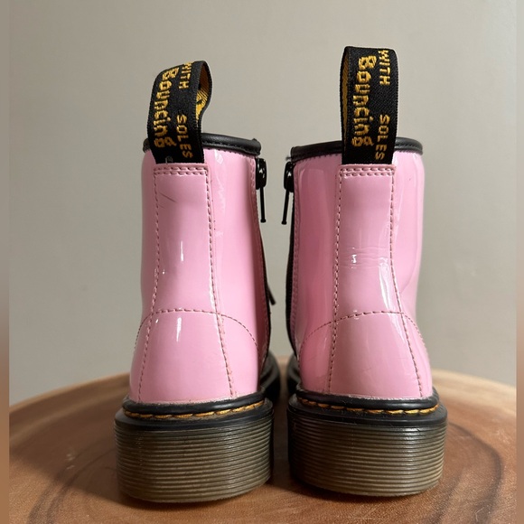 Dr. Martens | Big Kids Boots - Picture 5 of 6